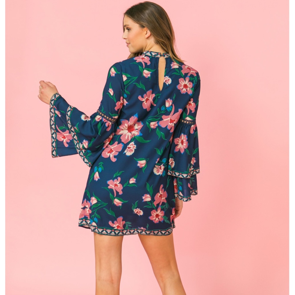 Flying Tomato Choker Neck Shift Dress - Picture 2 of 9